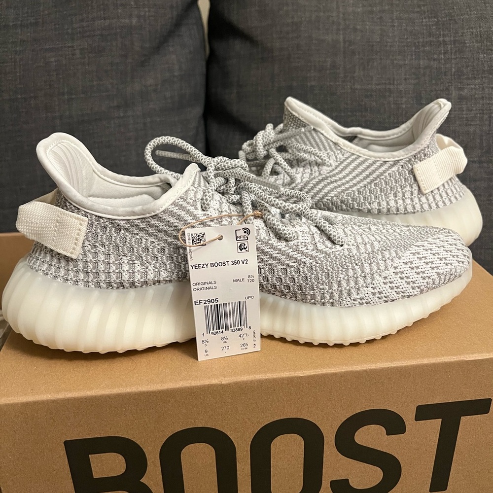 Yeezy Sneakers in Gray and Cream